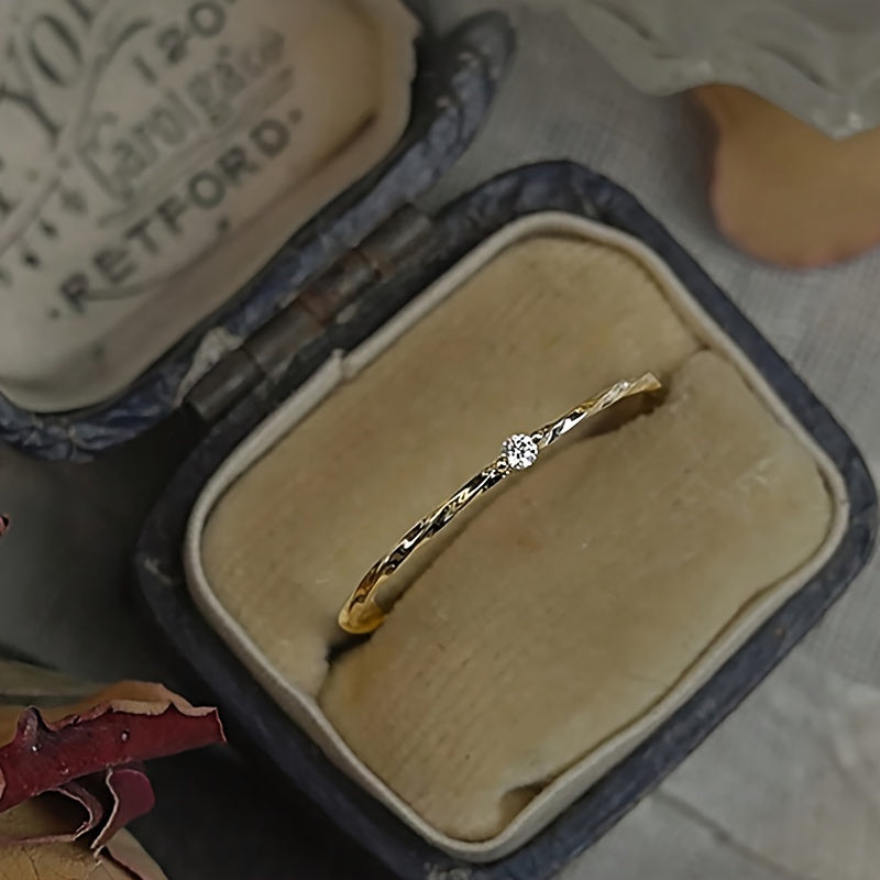 Elegant Simple 925 Sterling Silver Ring with Small 5A Synthetic Cubic Zirconia, Lightweight, Versatile Jewelry for Women, with for Daily Wear, Parties, Ramadan - All Seasons