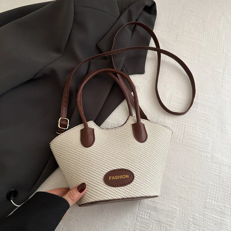 Hot Selling Summer Women's Bucket Bag Color-Block Woven Tote With Adjustable Strap Beach Straw Handbag for Travel