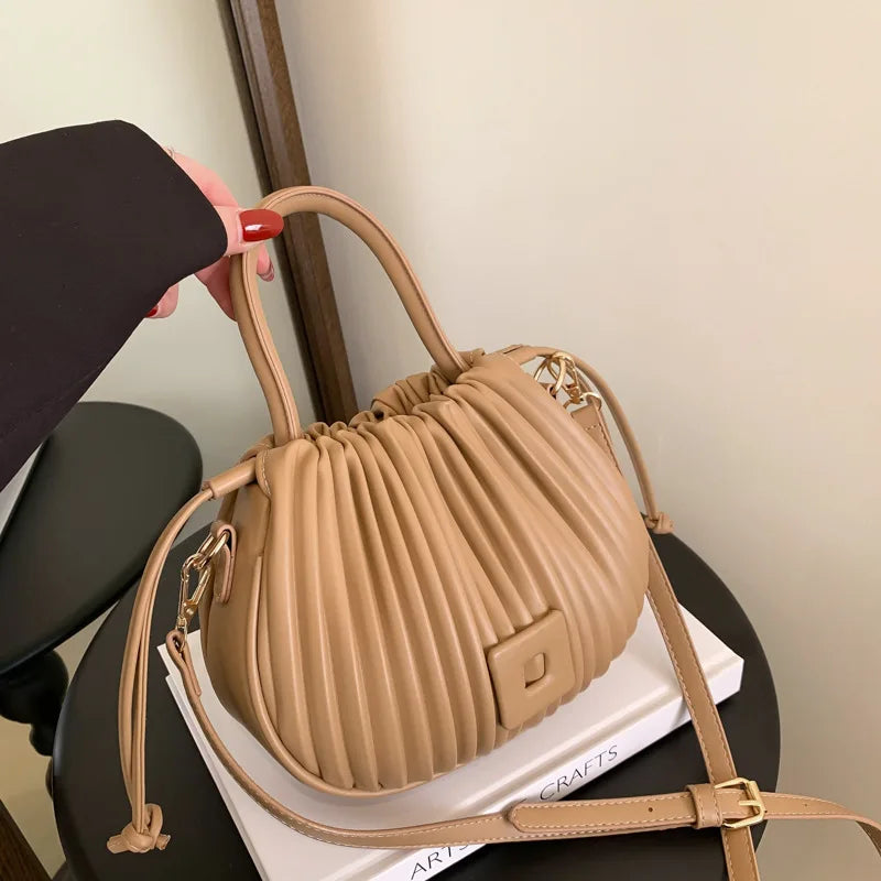 Explosive Trend Pleated Hand Bags Ladies 2024 New Fashion Senior Shoulder Bags Simple Pure Color Bucket Cross-body Women's Bag
