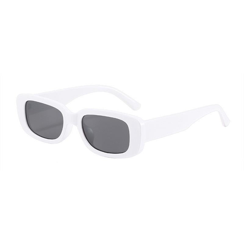 Fashionable women's sunglasses with small boxes