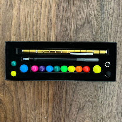 Two-Color Model Magnet Pen