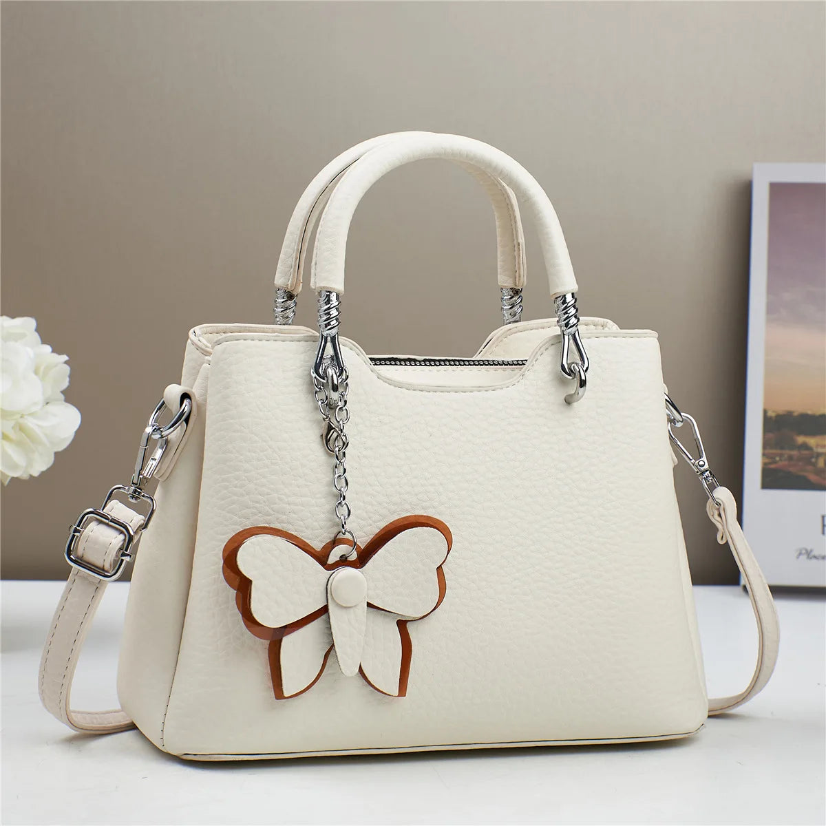 Butterfly Chain Crossbody Bag Luxury High Quality Pu Fashion Handbag Women Waterproof 2025 Texture Large Capacity Shoulder Bag