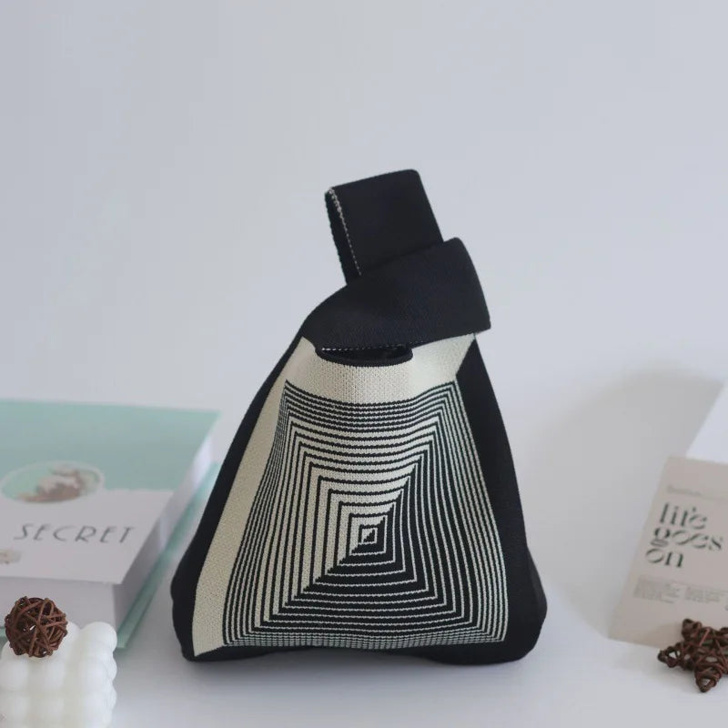 Women's Knitted Bucket Tote Bag Custom Logo Open Closure Woven Souvenir Vest Polyester Lining Simple Design for Everyday Use