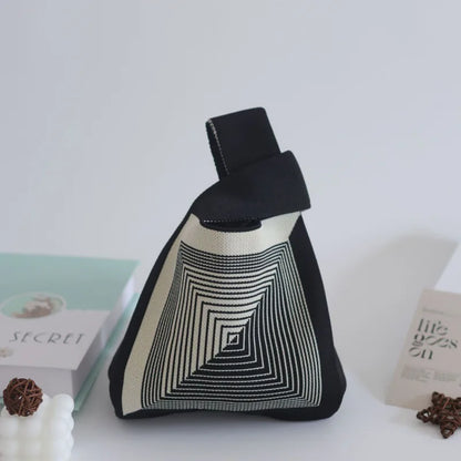 Women's Knitted Bucket Tote Bag Custom Logo Open Closure Woven Souvenir Vest Polyester Lining Simple Design for Everyday Use