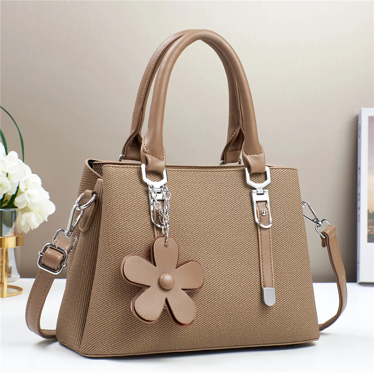 Minimalist Stylish PU Handbags Classical Pure Color Single Shoulder New Crossbody Bag Flower Pendant Fashion Bags for Women