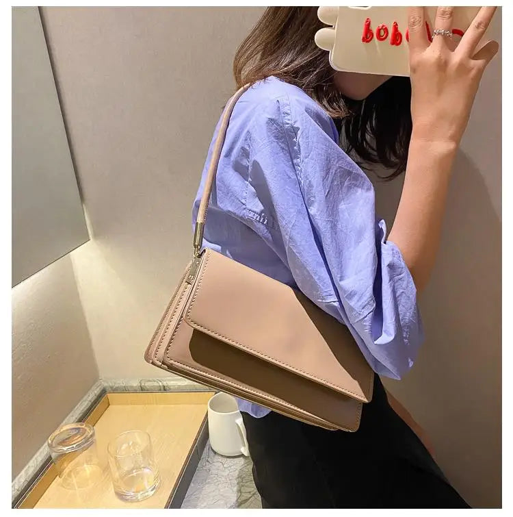 French Texture Popular High Quality Women's Bag 2025 New Tide Fashion Shoulder Armpit Bag Casual Solid Color Small Square Bag