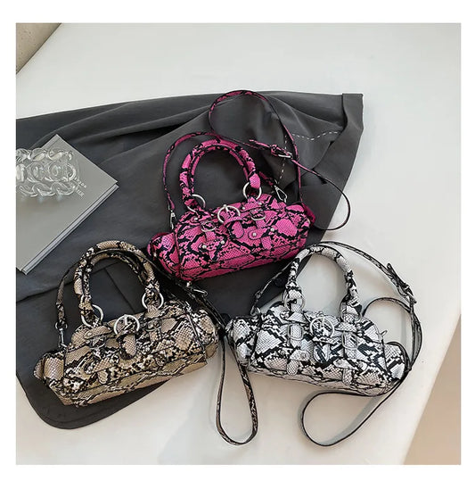 Fashionable Snake Print Simple Clutch Bag 2025 Creative New Temperament Designer Handbags Fashion Cross-body Square Bag Female