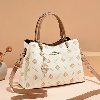 Large Capacity Women's Handbag with Zipper Closure Fashionable Square Bag with Premium Feeling New Bowling Bag by Premium Brand