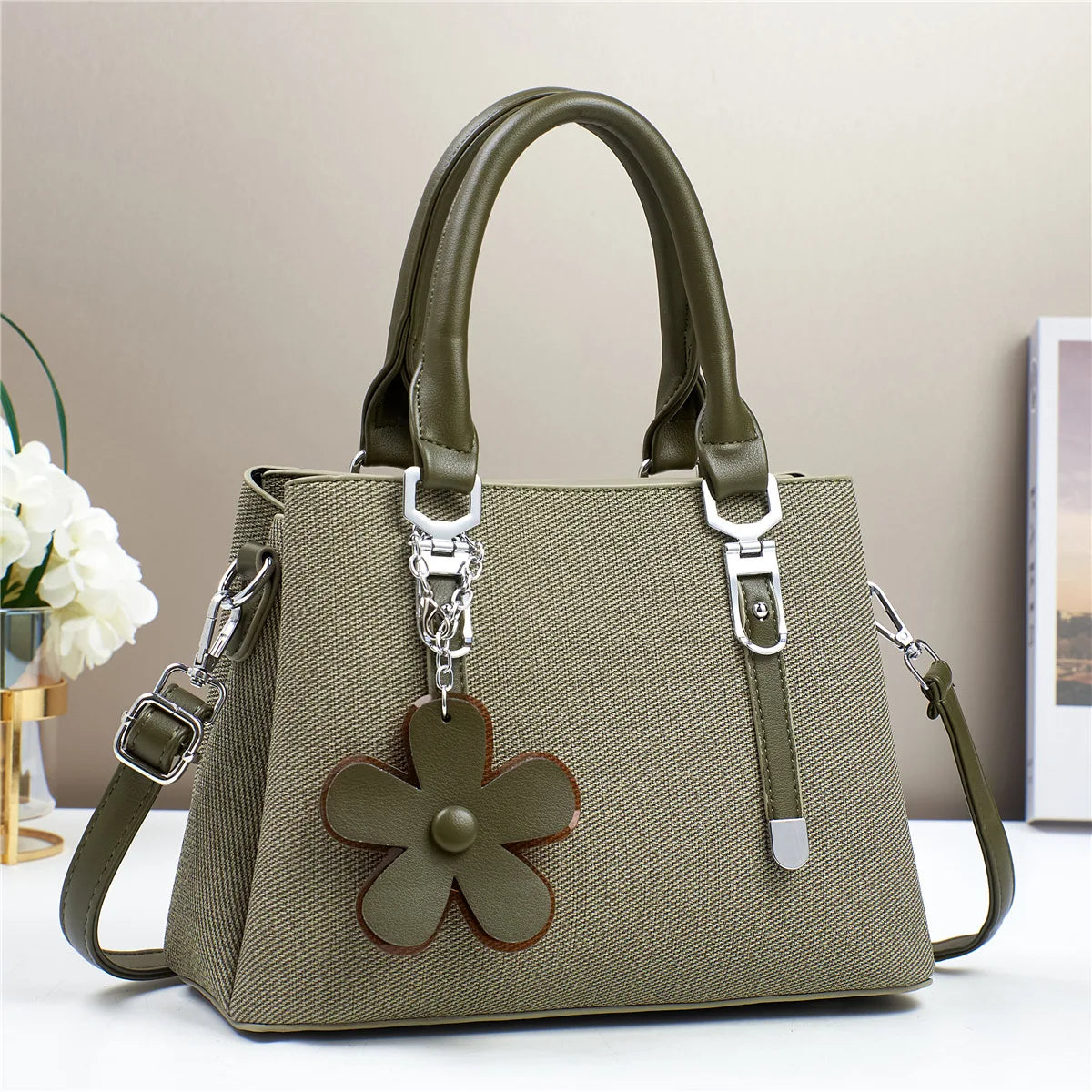 Minimalist Stylish PU Handbags Classical Pure Color Single Shoulder New Crossbody Bag Flower Pendant Fashion Bags for Women