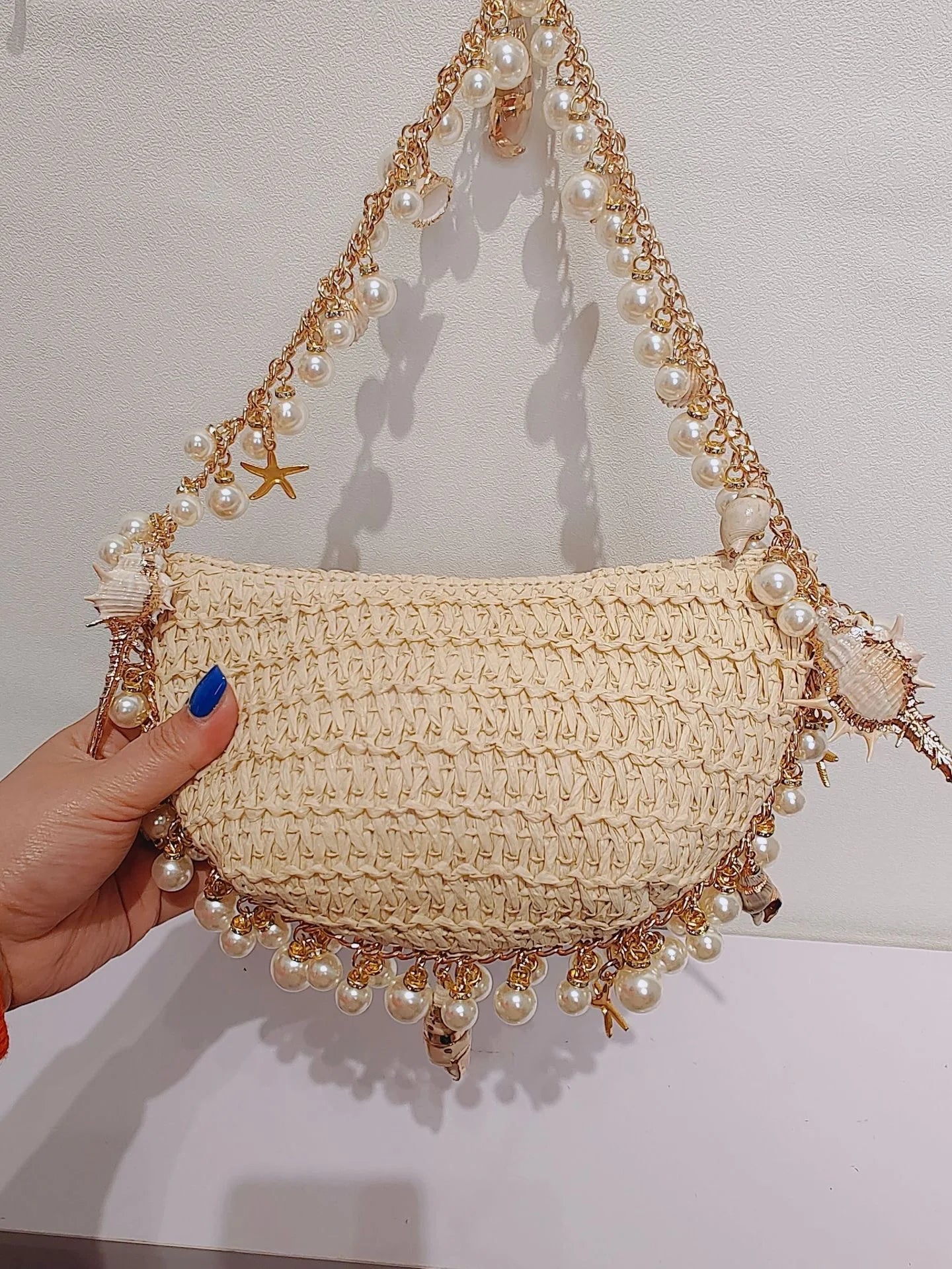 2025 Fashion Spring and Summer Pearl Conch Straw Braided Handbag New Woven Bag with Pu Material