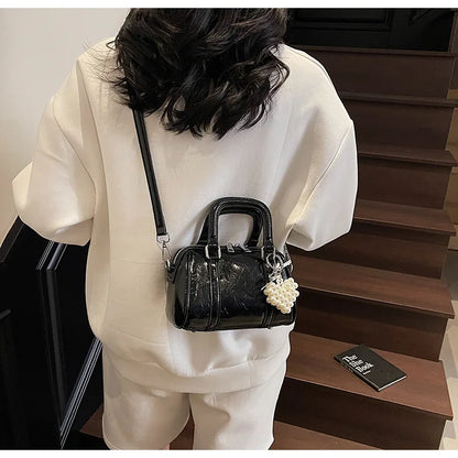 2025 Women's Luxury Solid Color Pillow PU Leather Pearl Zipper Closure Crossbody Handbag Waterproof Fashionable Shoulder Bag