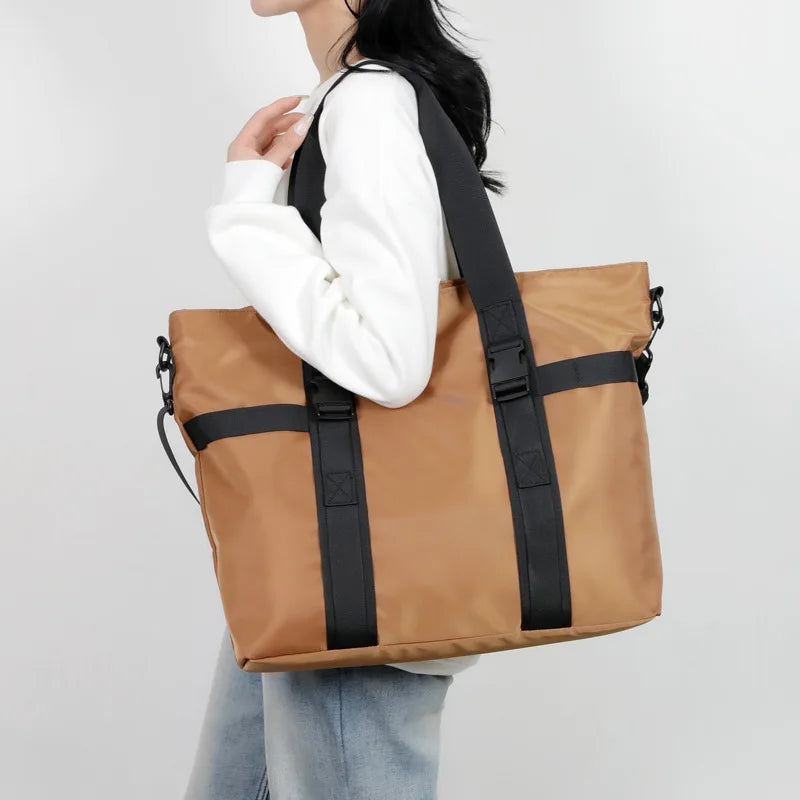 Wholesale Fashionable Waterproof Shoulder Bag Zipper High Quality Portable Unisex Designer Bags Large Capacity Travel Tote Bag