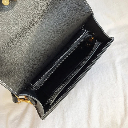 Women's Retro Lion Head Rivet Crossbody Shoulder Bag Portable Fashion Polyester Lining Open Closure Type