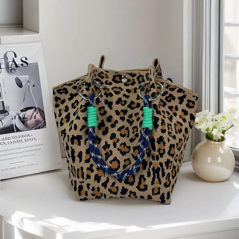 Wholesale Bags Fashion Single Shoulder Retro Embroidered Flower Bag Handbags for Women Luxury Designer Button Polyester Bag