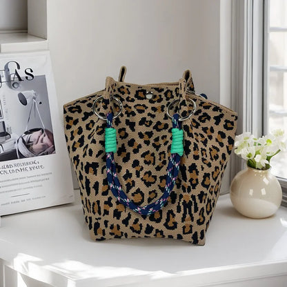 Wholesale Bags Fashion Single Shoulder Retro Embroidered Flower Bag Handbags for Women Luxury Designer Button Polyester Bag