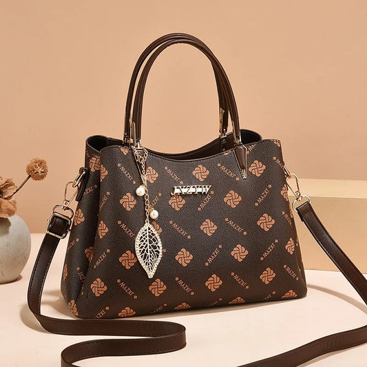 Large Capacity Women's Handbag with Zipper Closure Fashionable Square Bag with Premium Feeling New Bowling Bag by Premium Brand