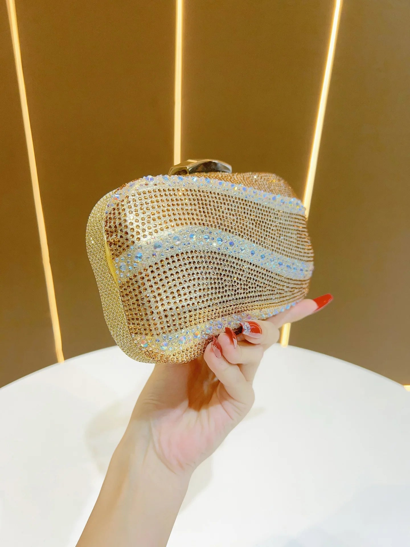 High Quality Fashion Diamond Clutch Women's Bag Light Luxury Dinner Bag Polyester Material square Pattern Evening Bags
