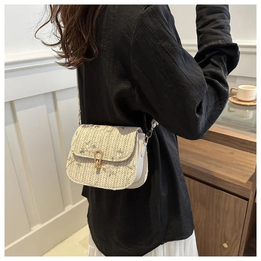 2025 New Trendy Casual Women's Half-Moon Lace Flower Woven Shoulder Bag Polyester Clutch Bag Stylish Cross-Border Saddle Bag