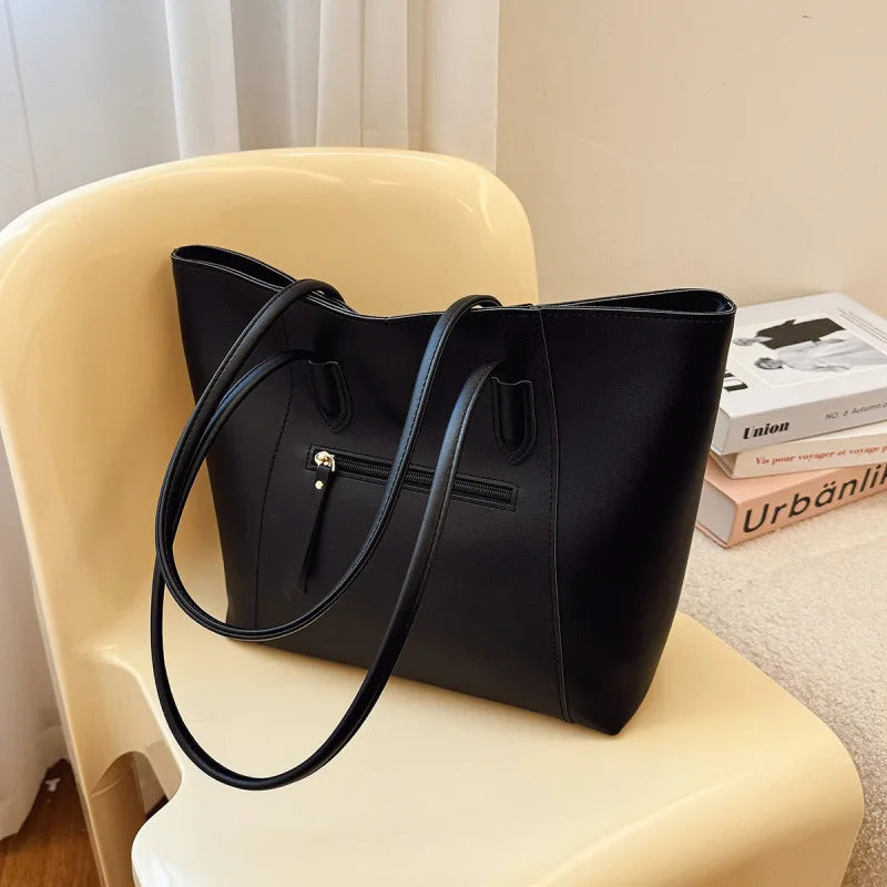 2025 Fashion Trend Large Capacity Tote Bag for Women Stylish Vintage Dress Pearl for Summer Crossbody Handbag Shoulder Use