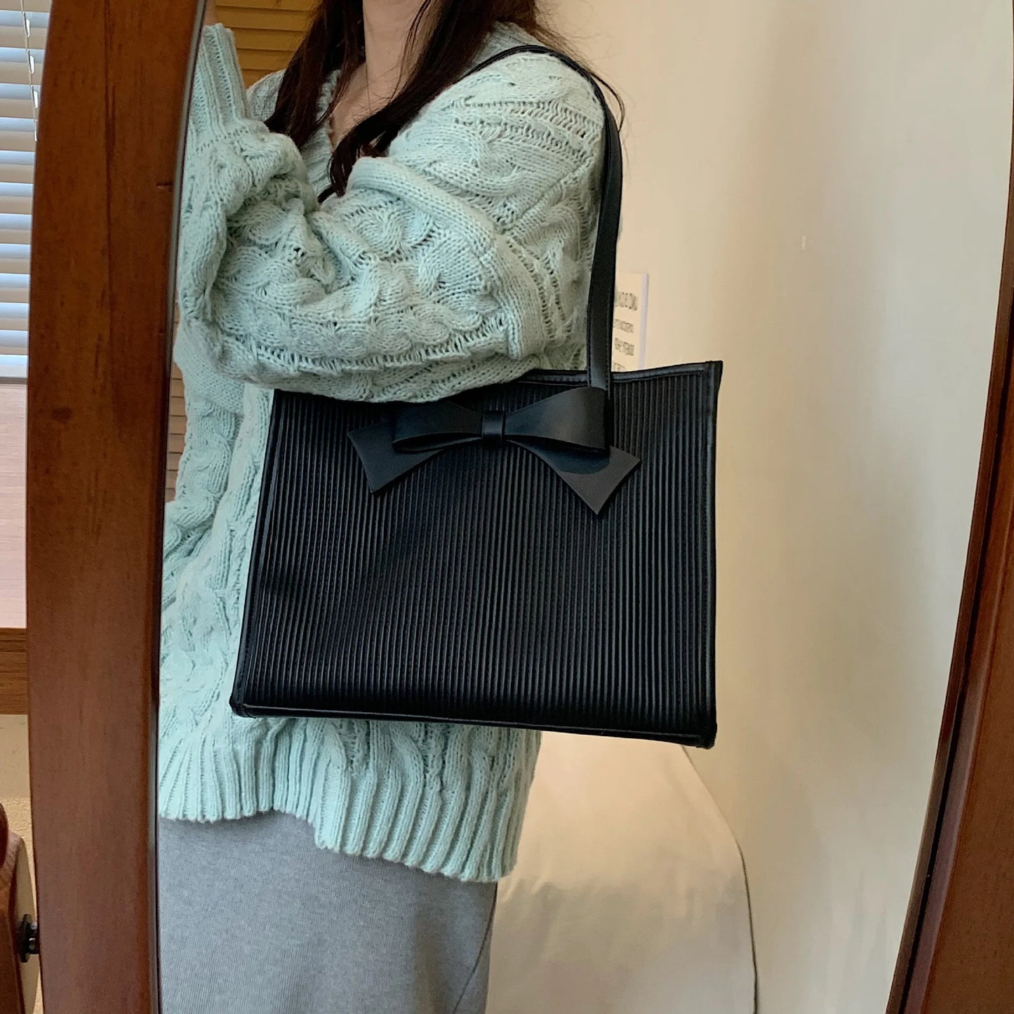 Bow Tie Collision Color Popular Bag Female 2024 New Tide Fashion Large Capacity Shoulder Bag Pu Leather Korean Handheld Tote Bag