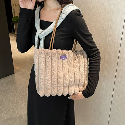 Large Capacity Plush  Women's Tote Bag New Fashion and Versatile Shoulder Bag Leisure Ball Pattern Lightweight Woman Bags