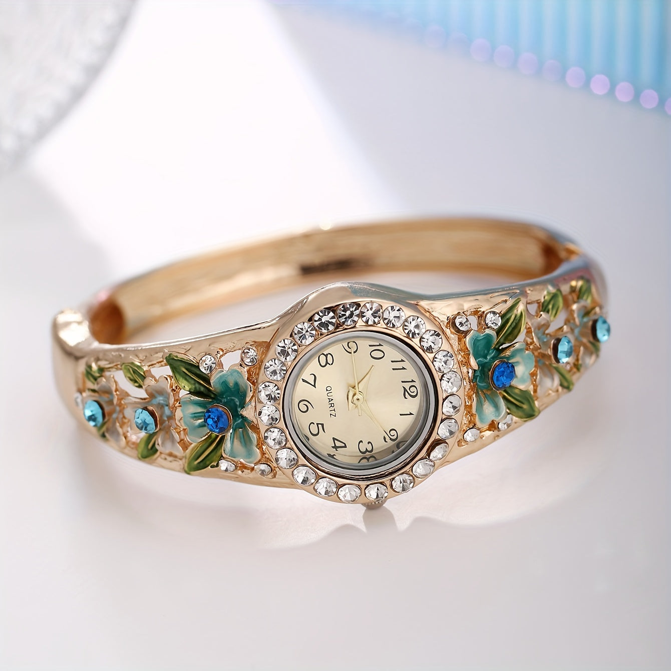 Round Floral Rhinestone Quartz Watches Alloy Strap Zinc Alloy Case, Glamorous Shiny Bracelet Style, For Women