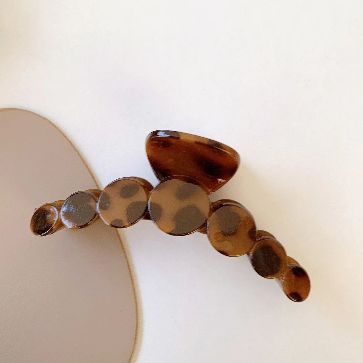 Fashion Hair Clips for Girls Plastic Leopard Claw Clip Elegant Geometry Shape Women Hair Clips Hair Accessories New Hair Claw - buythingsusa